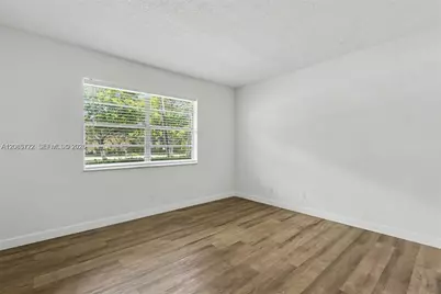 414 SE 10th St #103, Dania Beach, FL 33004 - Photo 11