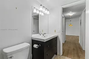 414 SE 10th St, Dania Beach, FL 33004 - Photo 15
