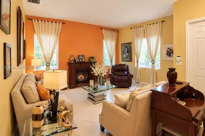 22023 SW 95th Pl, Cutler Bay, FL 33190 - Photo 3