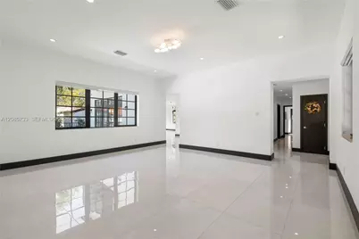 519 Alhambra Cir, Coral Gables, FL 33134 - Photo 11