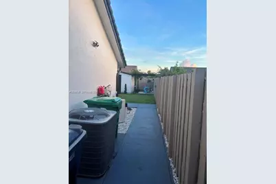 14934 SW 168th Ter, Miami, FL 33187 - Photo 31