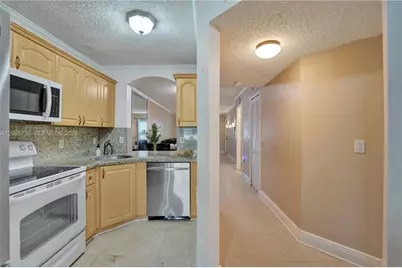 2298 NW 78th Ave #102, Pembroke Pines, FL 33024 - Photo 27