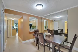 2298 NW 78th Ave, Pembroke Pines, FL 33024 - Photo 7