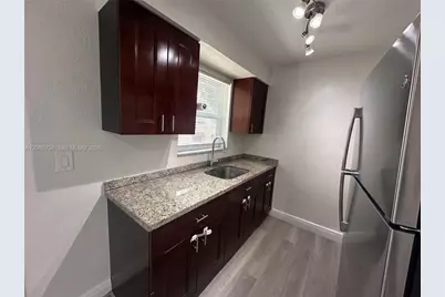 1105 NE 5th Ter #4, Fort Lauderdale, FL 33304 - Photo 7