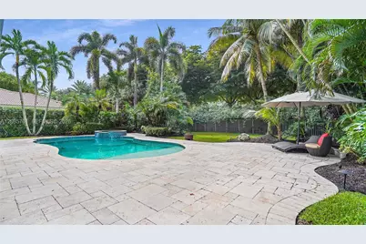 1606 Victoria Pointe Cir, Weston, FL 33327 - Photo 29