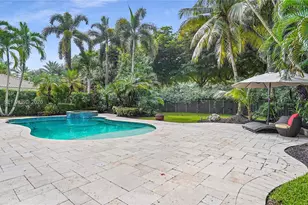 1606 Victoria Pointe Cir, Weston, FL 33327 - Photo 29