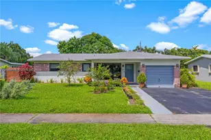 1126 E Hawthorne Cir, Hollywood, FL 33021 - Photo 1