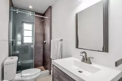 7910 Byron Ave, Miami Beach, FL 33141 - Photo 17