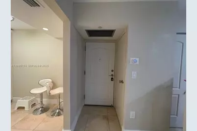 3625 N Country Club Dr #704, Aventura, FL 33180 - Photo 9
