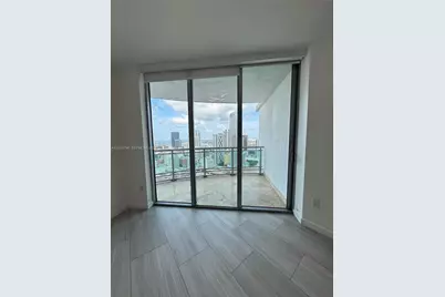 350 S Miami Ave #3913, Miami, FL 33130 - Photo 3