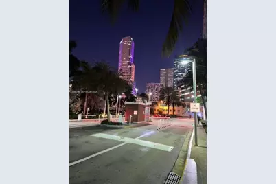 350 S Miami Ave #3913, Miami, FL 33130 - Photo 23