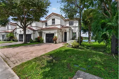 10861 NW 79th St, Doral, FL 33178 - Photo 3