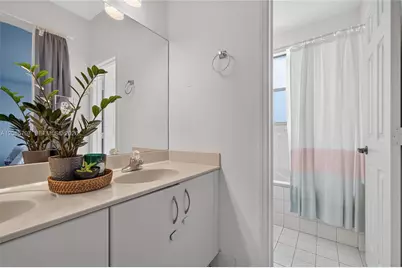 10861 NW 79th St, Doral, FL 33178 - Photo 27