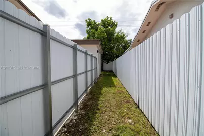 19720 SW 116th Ave, Miami, FL 33157 - Photo 11