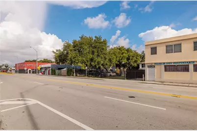 279 NW 54th St, Miami, FL 33127 - Photo 3