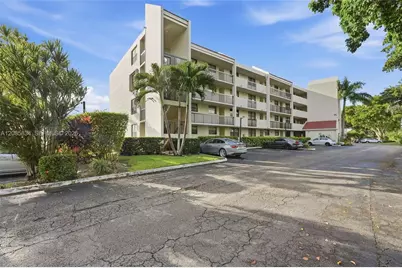 111 Lake Emerald Dr #104, Oakland Park, FL 33309 - Photo 13