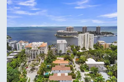 1600 S Bayshore Ln #4C, Miami, FL 33133 - Photo 1
