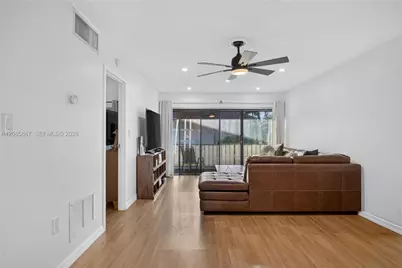 5767 Washington St #F22, Hollywood, FL 33023 - Photo 15