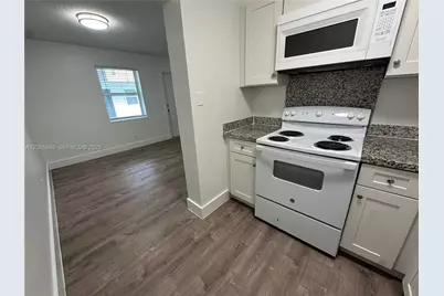 2500 Johnson St #8, Hollywood, FL 33020 - Photo 11