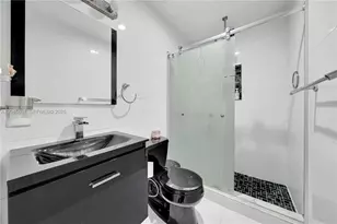 9365 SW 44th St, Miami, FL 33165 - Photo 19