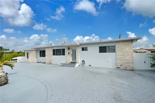 9365 SW 44th St, Miami, FL 33165 - Photo 1