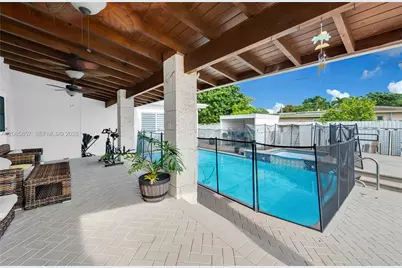 9365 SW 44th St, Miami, FL 33165 - Photo 37