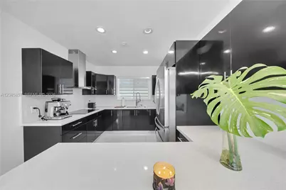 9365 SW 44th St, Miami, FL 33165 - Photo 7