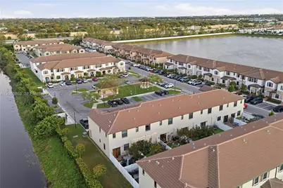 11467 W 34th Ct, Hialeah, FL 33018 - Photo 33