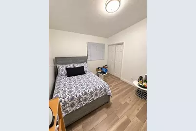 6541 SW 5th St, Pembroke Pines, FL 33023 - Photo 11