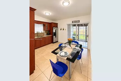 6541 SW 5th St, Pembroke Pines, FL 33023 - Photo 5