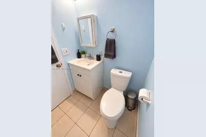 6541 SW 5th St, Pembroke Pines, FL 33023 - Photo 21