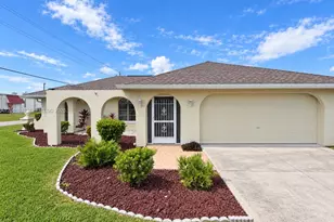 1328 SE 15th Pl, Cape Coral, FL 33990 - Photo 5