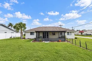 1328 SE 15th Pl, Cape Coral, FL 33990 - Photo 17
