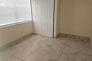 2500 NE 193rd St, Miami, FL 33180 - Photo 3
