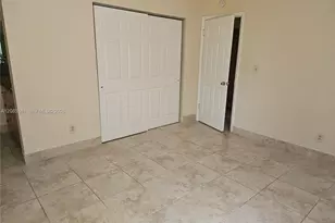 2500 NE 193rd St, Miami, FL 33180 - Photo 9
