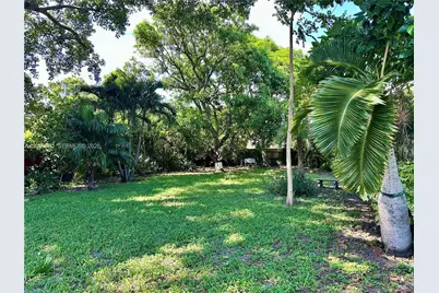 2431 Washington St #2, Hollywood, FL 33020 - Photo 23