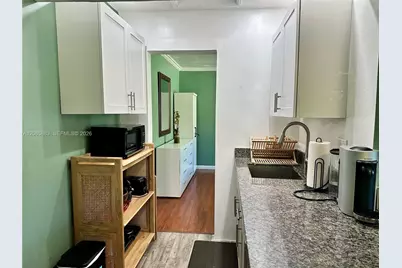 2431 Washington St #2, Hollywood, FL 33020 - Photo 9
