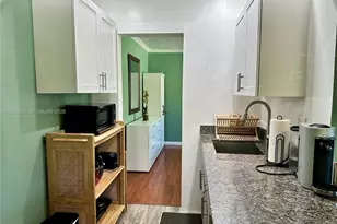 2431 Washington St, Hollywood, FL 33020 - Photo 9