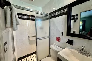 2431 Washington St, Hollywood, FL 33020 - Photo 15