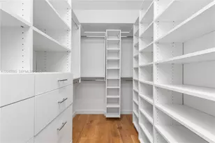 350 Meridian Ave, Miami Beach, FL 33139 - Photo 35
