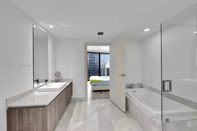 801 S Miami Ave #4602, Miami, FL 33130 - Photo 11