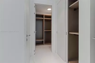 300 Biscayne Blvd Way #1404W, Miami, FL 33131 - Photo 23