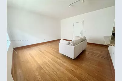 1200 Euclid Ave #204, Miami Beach, FL 33139 - Photo 9