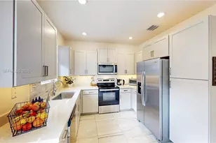 1040 SE 24th Ave, Homestead, FL 33035 - Photo 15