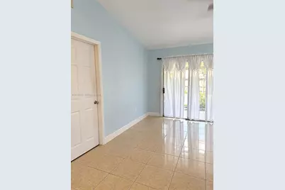 401 NW 43rd St, Deerfield Beach, FL 33064 - Photo 5