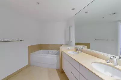 848 Brickell Key Dr #2702, Miami, FL 33131 - Photo 13