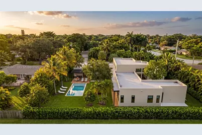 8540 SW 174th St, Palmetto Bay, FL 33157 - Photo 5