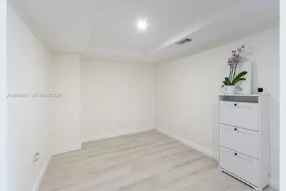 45 SW 9th St #3105, Miami, FL 33130 - Photo 13