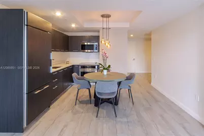 45 SW 9th St #3105, Miami, FL 33130 - Photo 3