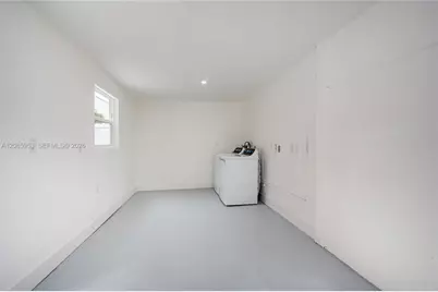1028 NW 24th St, Miami, FL 33127 - Photo 21